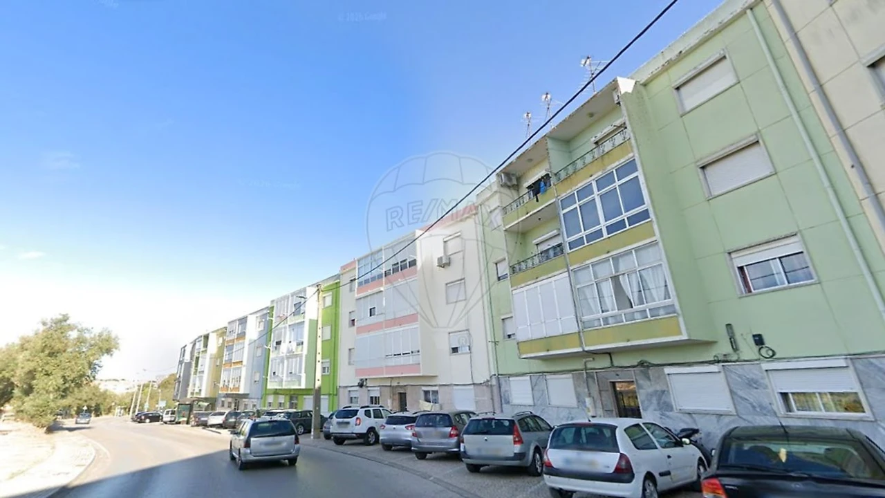 Apartamento T2 para Venda em Seixal, Arrentela e Aldeia de Paio Pires Foto 2
