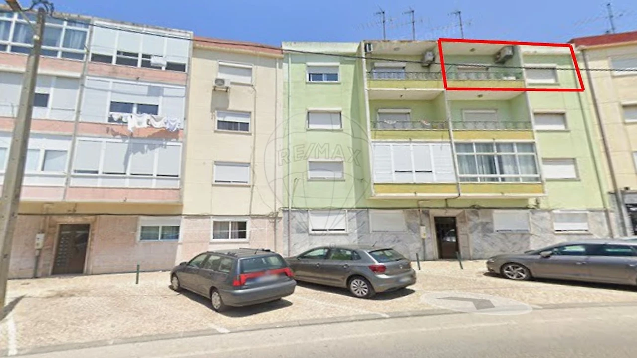 Apartamento T2 para Venda em Seixal, Arrentela e Aldeia de Paio Pires Foto 1