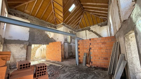 Moradia T5 para Venda em Perais