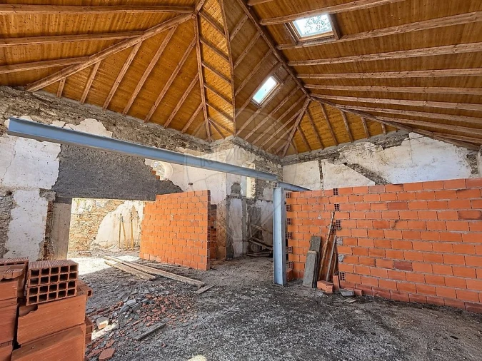 Moradia T5 para Venda em Perais Foto 5