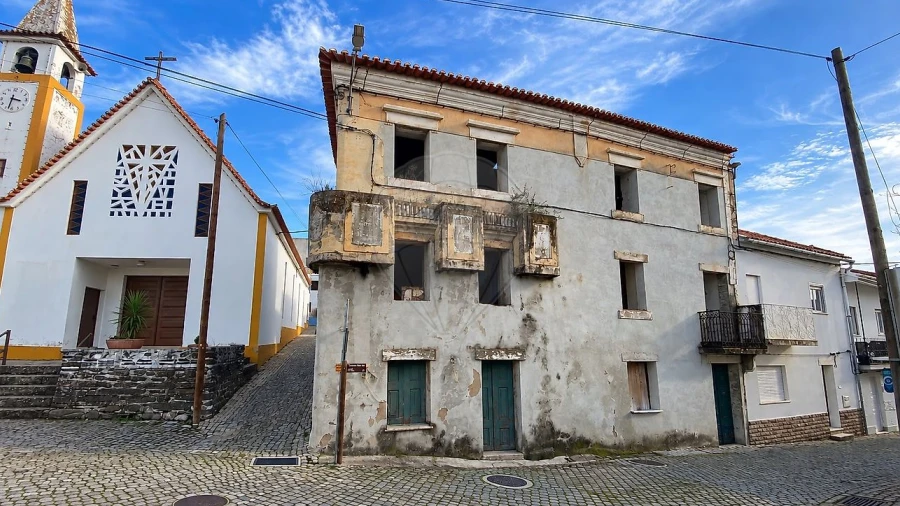 Moradia T5 para Venda em Perais