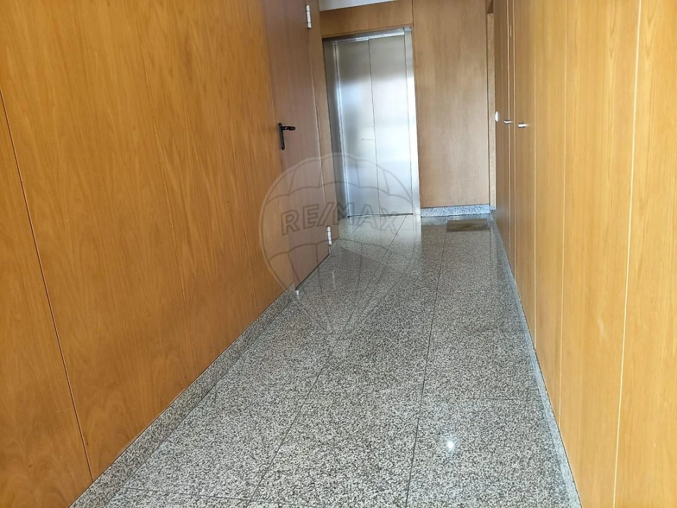 Apartamento T3 para Arrendamento em São Mamede de Infesta e Senhora da Hora Foto 3