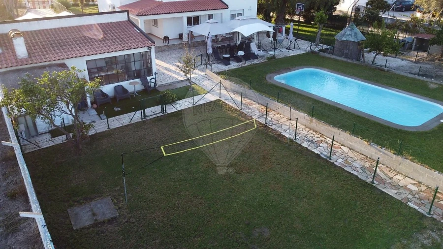 Moradia T7 para Venda em Samora Correia Foto 5