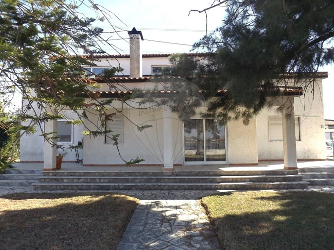 Moradia T7 para Venda em Samora Correia Foto 9