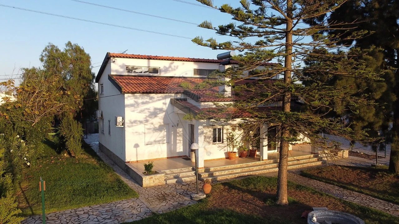 Moradia T7 para Venda em Samora Correia Foto 1