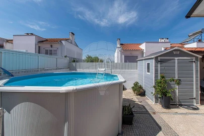 Moradia T3 para Venda em Vila Nova da Rainha