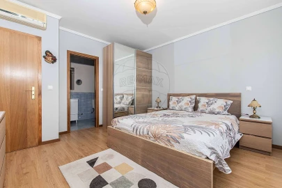 Moradia T3 para Venda em Vila Nova da Rainha