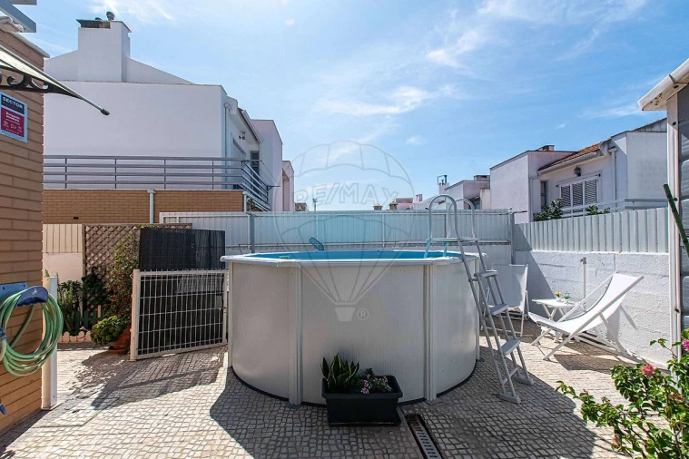 Moradia T3 para Venda em Vila Nova da Rainha Foto 29