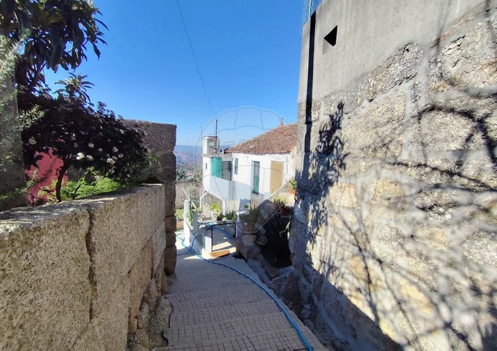 Moradia T2 para Venda em Soalhães Foto 9