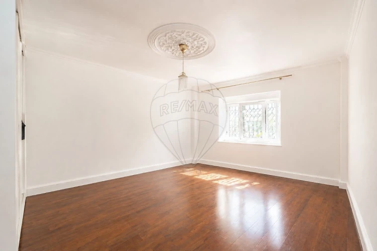 Apartamento T2 para Venda em Massamá e Monte Abraão Foto 6