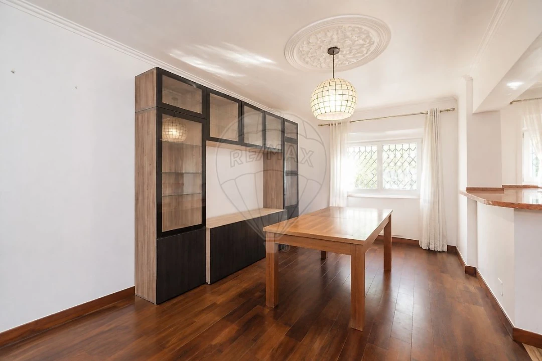 Apartamento T2 para Venda em Massamá e Monte Abraão Foto 10