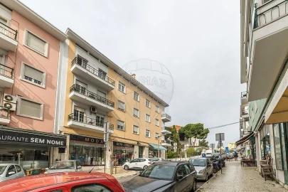 Apartamento T3 para Arrendamento em Alvalade