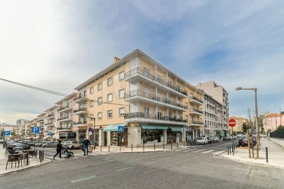 Apartamento T3 para Arrendamento em Alvalade
