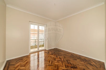 Apartamento T3 para Arrendamento em Alvalade