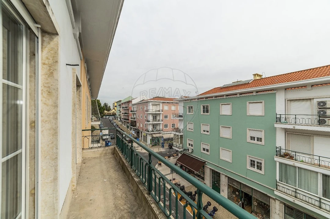 Apartamento T3 para Arrendamento em Alvalade Foto 15