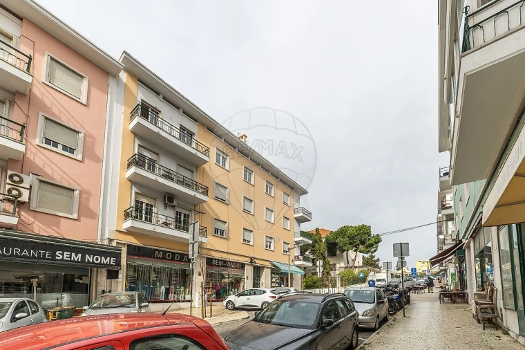 Apartamento T3 para Arrendamento em Alvalade Foto 10