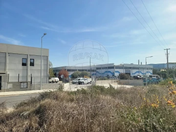 Terreno para Venda em São João das Lampas e Terrugem