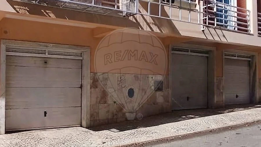 Garagem para Venda em Agualva e Mira-Sintra