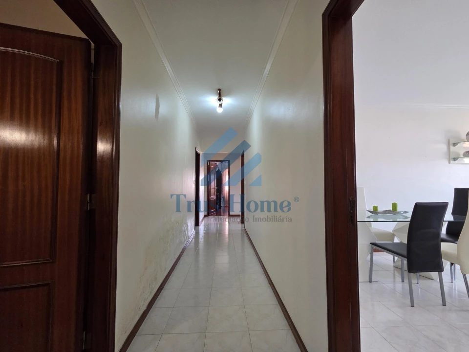 Apartamento T3 para Venda em Agualva e Mira-Sintra Foto 9