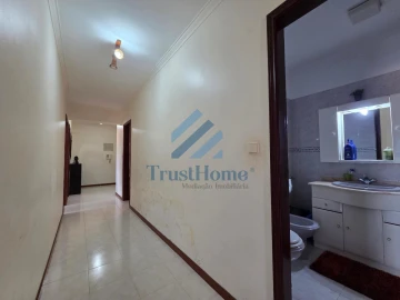 Apartamento T3 para Venda em Agualva e Mira-Sintra