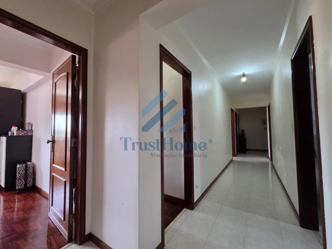 Apartamento T3 para Venda em Agualva e Mira-Sintra Foto 16
