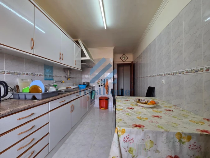 Apartamento T3 para Venda em Agualva e Mira-Sintra Foto 8