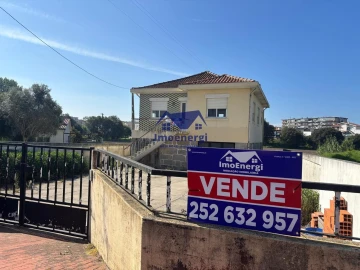 Moradia T1 para Venda em Arvore