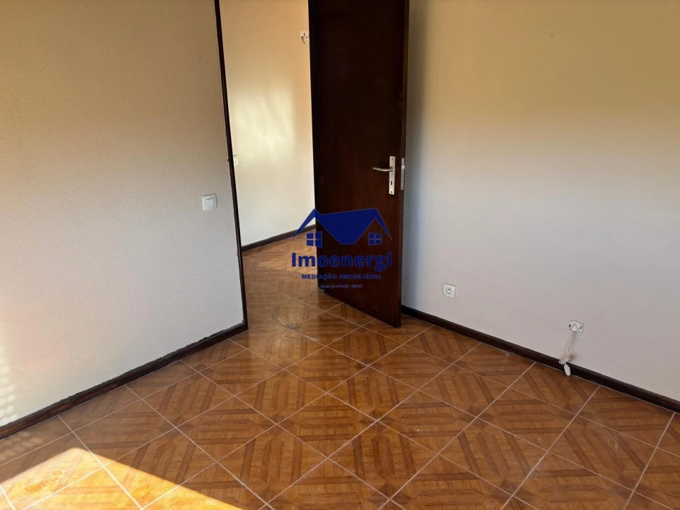 Moradia T1 para Venda em Arvore Foto 8