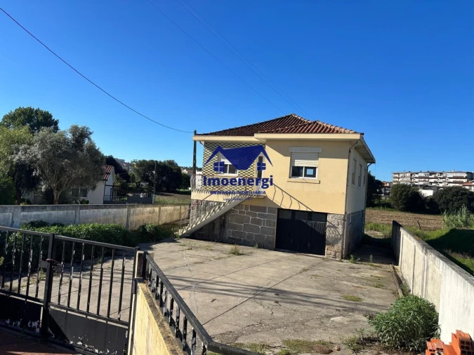 Moradia T1 para Venda em Arvore Foto 29