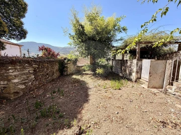 Quinta T0 para Venda em Ervedosa do Douro