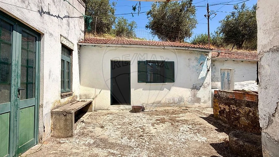 Quinta T0 para Venda em Ervedosa do Douro