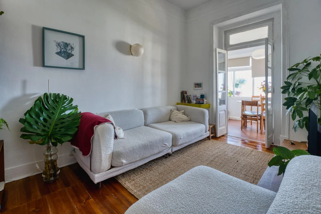 Apartamento T2 para Venda em Beato Foto 1