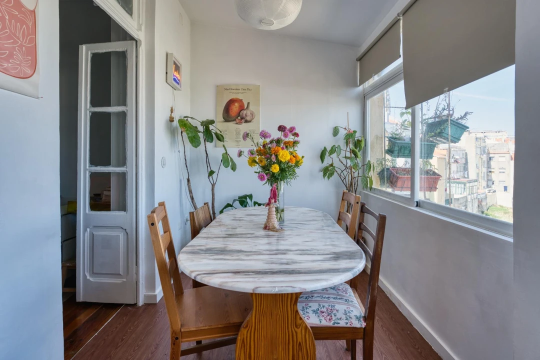 Apartamento T2 para Venda em Beato Foto 4
