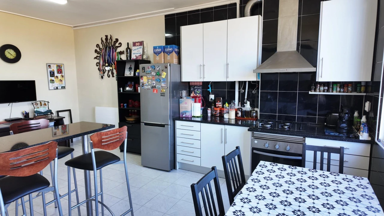 Apartamento T4 para Venda em Seixal, Arrentela e Aldeia de Paio Pires Foto 5