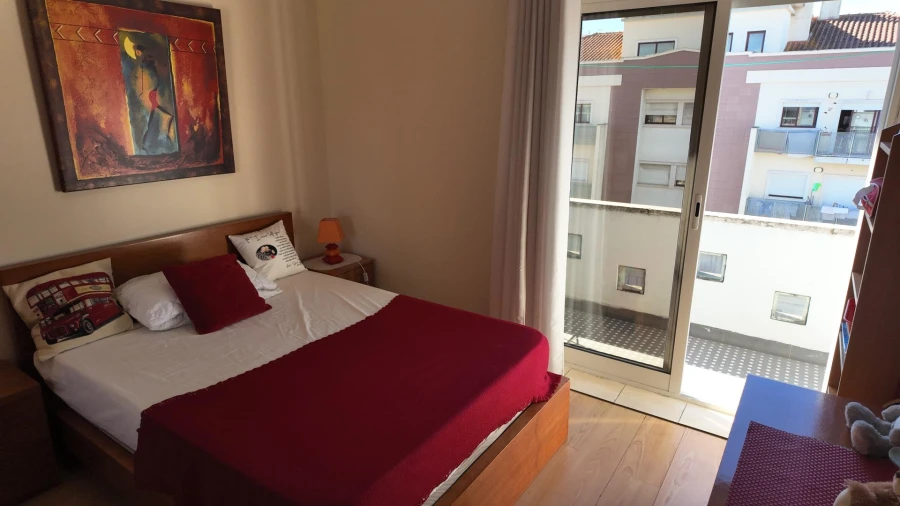 Apartamento T4 para Venda em Seixal, Arrentela e Aldeia de Paio Pires Foto 12