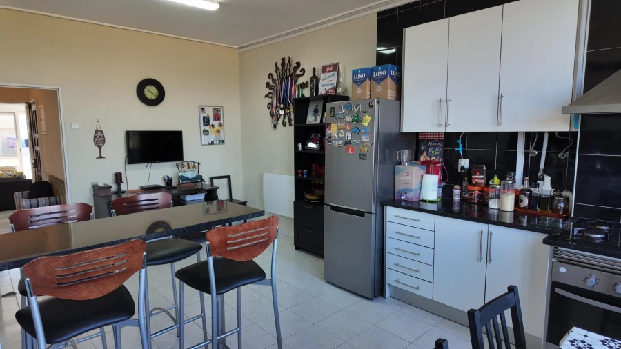 Apartamento T4 para Venda em Seixal, Arrentela e Aldeia de Paio Pires Foto 3