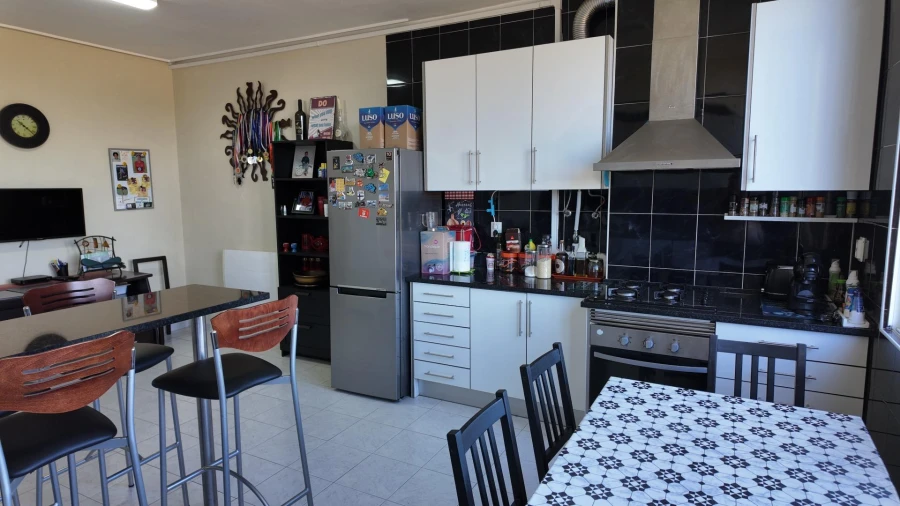 Apartamento T4 para Venda em Seixal, Arrentela e Aldeia de Paio Pires Foto 4