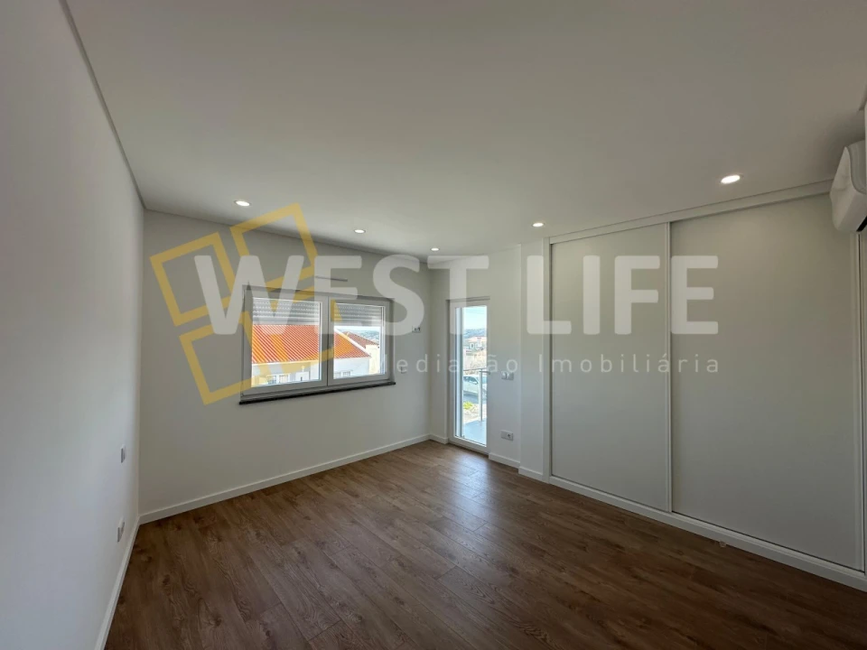 Moradia T4 para Venda em Lourinhã e Atalaia Foto 25