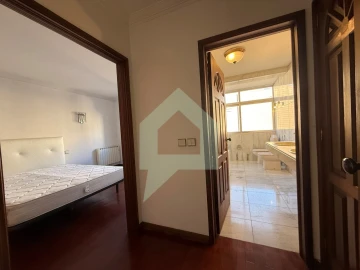 Apartamento T3 para Venda em Póvoa de Varzim, Beiriz e Argivai
