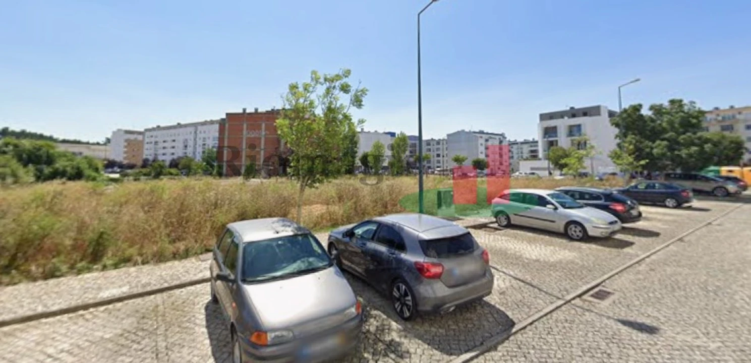 Terreno P/ Prédio para Venda em Rio Maior Foto 1