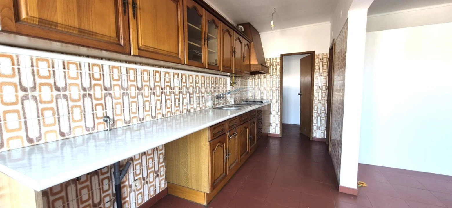 Apartamento T2 para Venda em Carnaxide e Queijas Foto 8
