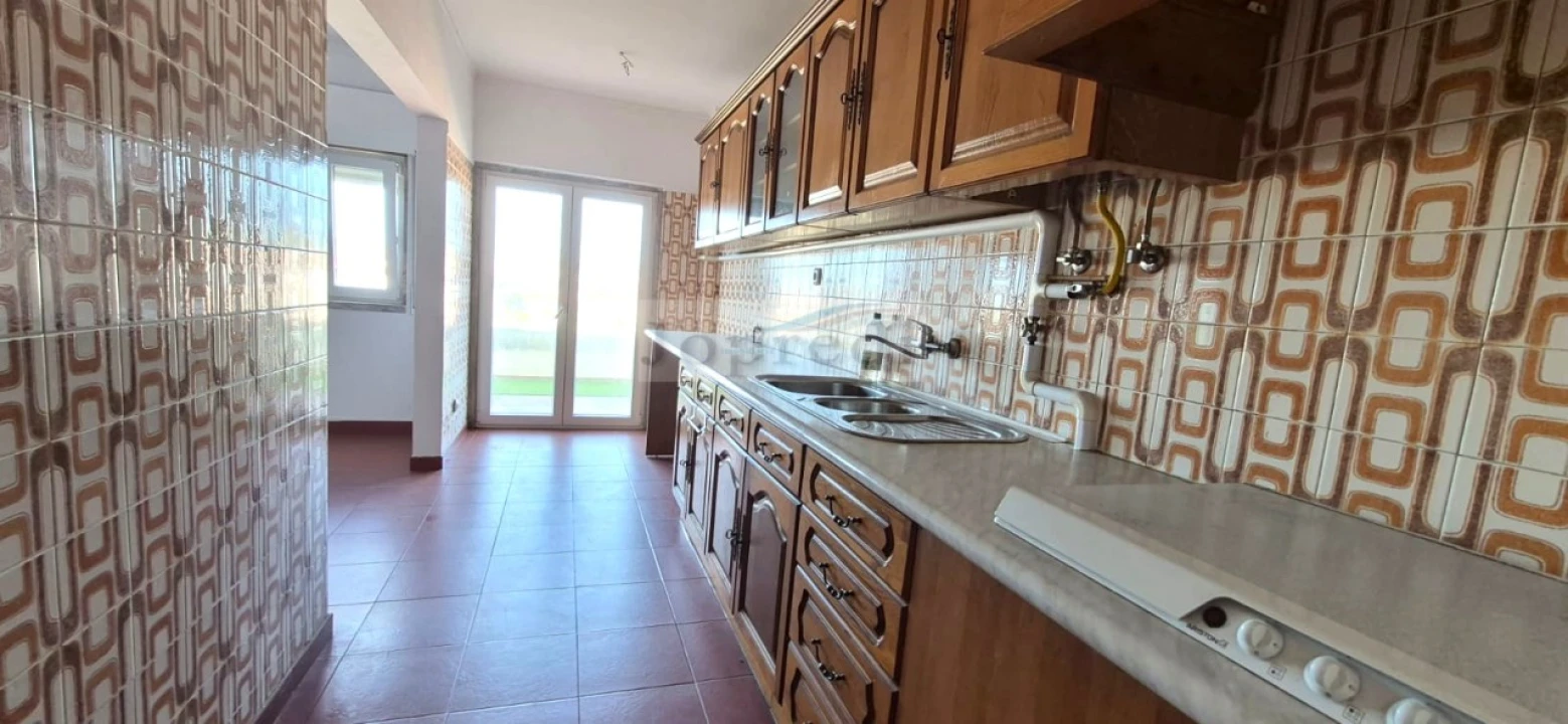 Apartamento T2 para Venda em Carnaxide e Queijas Foto 7