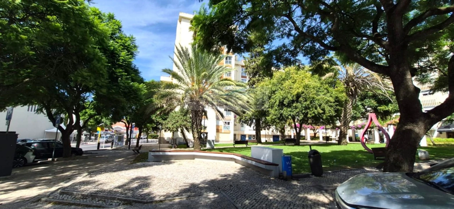Apartamento T2 para Venda em Carnaxide e Queijas Foto 17