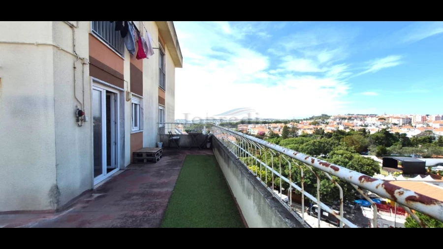 Apartamento T2 para Venda em Carnaxide e Queijas