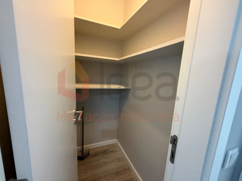 Apartamento T2 para Venda em Laranjeiro e Feijó Foto 5