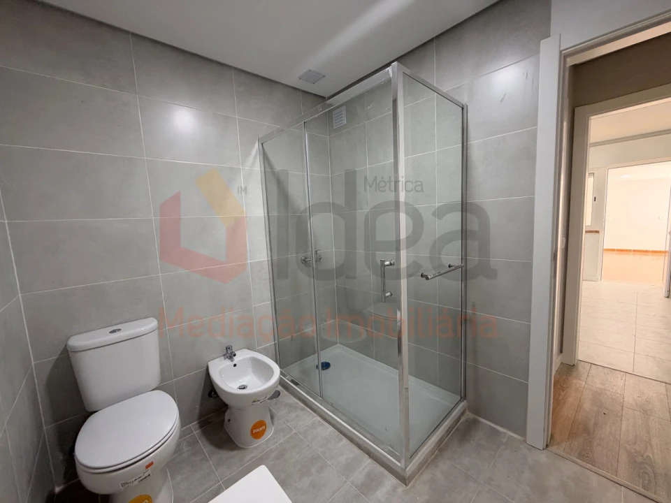 Apartamento T2 para Venda em Laranjeiro e Feijó Foto 10