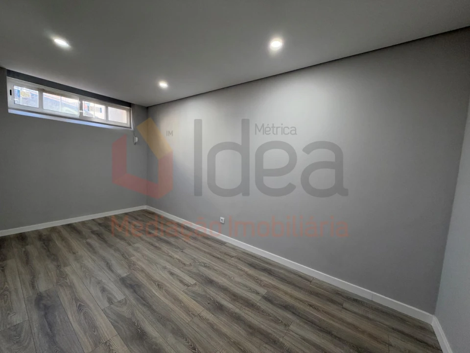 Apartamento T2 para Venda em Laranjeiro e Feijó Foto 14