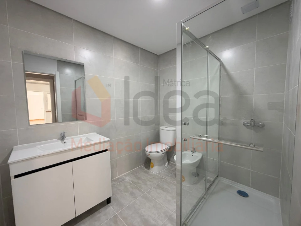 Apartamento T2 para Venda em Laranjeiro e Feijó Foto 11