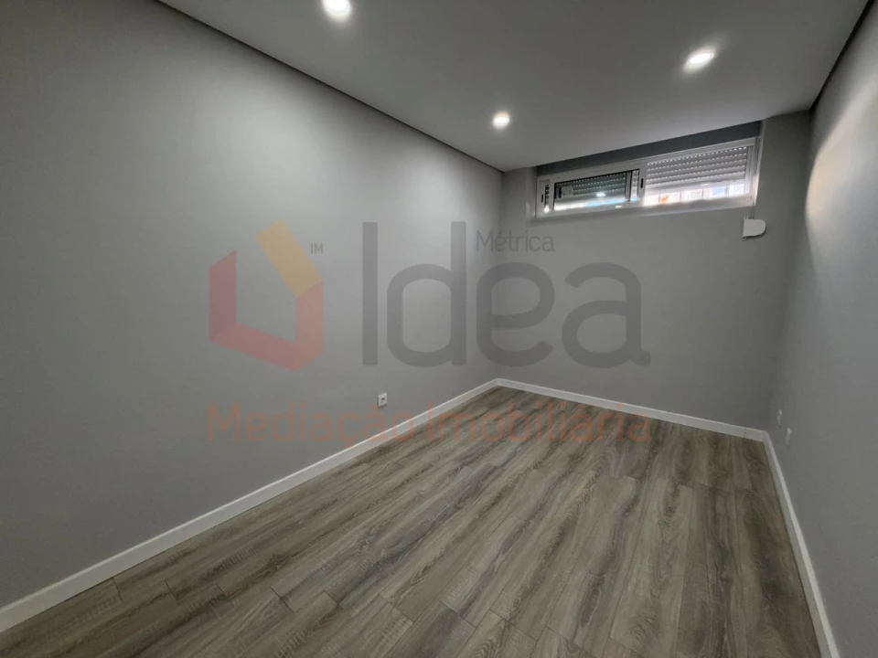 Apartamento T2 para Venda em Laranjeiro e Feijó Foto 18