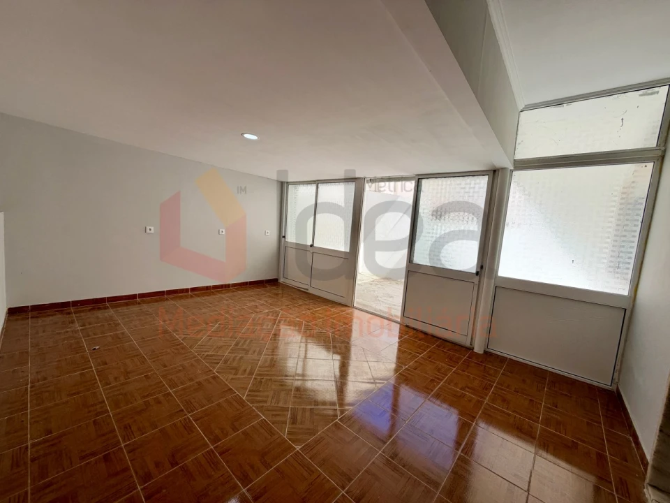 Apartamento T2 para Venda em Laranjeiro e Feijó Foto 22